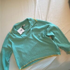 Chic Mint V-Neck Sweater with Yellow Trim
